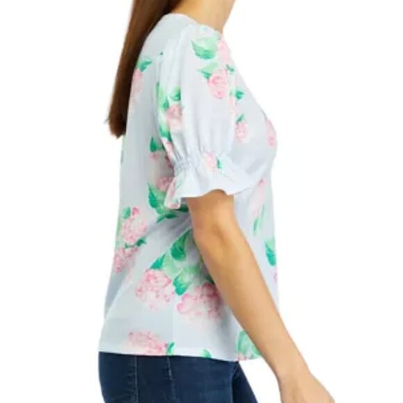 Crown & Ivy Light Blue Pink Flowers Flutter Sleeve Top Size XSmall - Picture 3 of 10